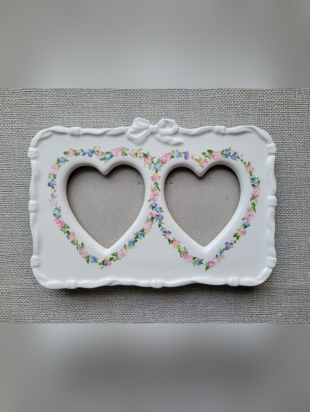 Vintage White Double Heart Frame with Pink Floral Garland * NoGlass Insert